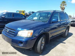 2005 Toyota Highlander with VIN JTEDP21A450078929, listed as a IAAI auction lot 41749008 with 178,547 mi miles. Bid and sale history available at carsss.com. Image 2.