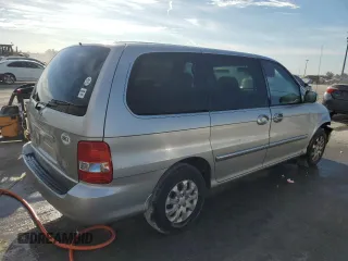 2005 Kia Sedona LX with VIN KNDUP132356769452, listed as a Copart auction lot 82835494 with 93,845 mi miles and Salvage Title. Bid and sale history available at carsss.com. Image 3.