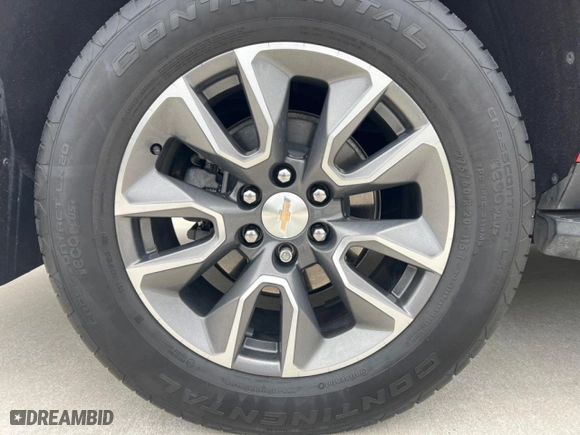 2021 Chevrolet Tahoe LS with VIN 1GNSCMKD0MR290532, listed as a Copart auction lot 46305935 with 14,835 mi miles and Clean Title. Bid and sale history available at carsss.com. Image 18.