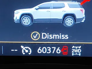 2021 GMC Acadia SLT z VIN 1GKKNULS8MZ170871, wystawiony jako IAAI lot #41611368 z przebiegiem 60 376 mil mil oraz . Historia ofert i sprzedaży dostępna na DreamBid. Obrazek 16.