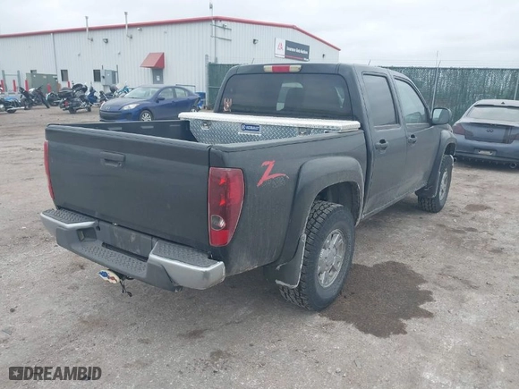 2007 Chevrolet Colorado LT w/1LT with VIN 1GCDT13EX78219372, listed as a IAAI auction lot 41704675 with 131,021 mi miles. Bid and sale history available at carsss.com. Image 4.