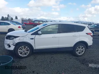 2017 Ford Escape SE with VIN 1FMCU9G97HUE98112, listed as a IAAI auction lot 41681438 with 71,837 mi miles. Bid and sale history available at carsss.com. Image 14.