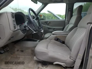 2004 Chevrolet Blazer LS z VIN 1GNDT13X84K162807, wystawiony jako Copart lot #57154205 z przebiegiem 82 732 mil mil oraz Czysty tytuł • Clean title. Historia ofert i sprzedaży dostępna na DreamBid. Obrazek 7.