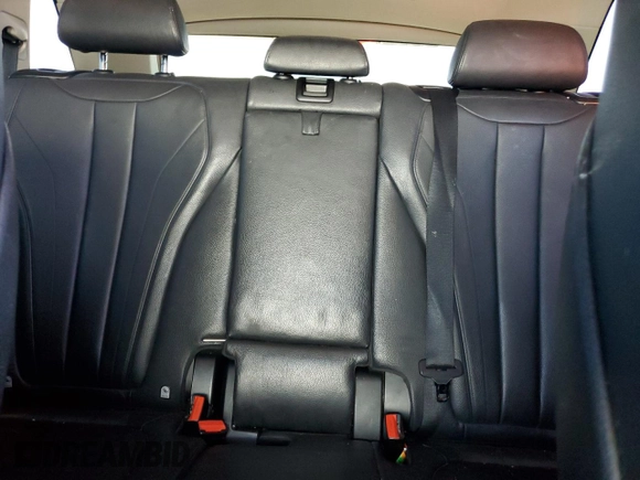 2015 BMW X5 xDrive35i z VIN 5UXKR0C50F0K62596, wystawiony jako Copart lot #45988185 z przebiegiem 128 771 mil mil oraz Szkoda całkowita • Salvage title. Historia ofert i sprzedaży dostępna na DreamBid. Obrazek 10.