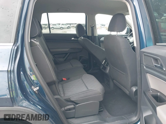 2021 Volkswagen Atlas S with VIN 1V2AP2CA4MC562633, listed as a IAAI auction lot 42115311 with 101,809 mi miles and . Bid and sale history available at DreamBid. Image 8.
