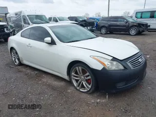 2008 Infiniti G37 Coupe Journey with VIN JNKCV64E88M117755, listed as a IAAI auction lot 42003647 with 226,143 mi miles. Bid and sale history available at carsss.com. Image 1.