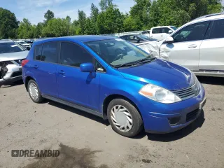 2009 Nissan Versa S with VIN 3N1BC13E49L440402, listed as a Copart auction lot 57709335 with 96,372 mi miles and Clean title. Bid and sale history available at DreamBid. Image 4.