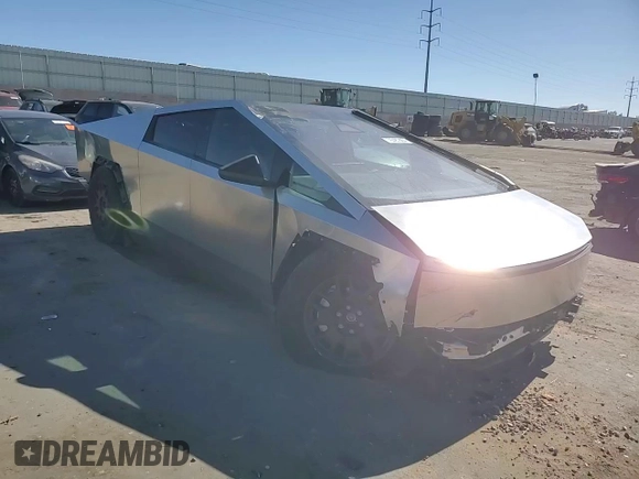 2024 Tesla Cybertruck Cyberbeast z VIN 7G2CEHEE2RA018736, wystawiony jako Copart lot #78482884 z przebiegiem 2 482 mil mil oraz Szkoda całkowita • Salvage title. Historia ofert i sprzedaży dostępna na DreamBid. Obrazek 11.