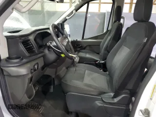 2023 Ford Transit Passenger XL z VIN 1FBAX2C84PKA94044, wystawiony jako Copart lot #58401205 z przebiegiem 42 644 mil mil oraz Tytuł czysty. Historia ofert i sprzedaży dostępna na DreamBid. Obrazek 7.