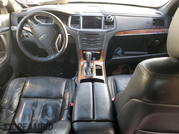 2016 Lincoln MKS z VIN 1LNHL9DK6GG601968, wystawiony jako Copart lot #43110935 z przebiegiem 304 439 mil mil oraz Szkoda całkowita • Salvage title. Historia ofert i sprzedaży dostępna na DreamBid. Obrazek 8.