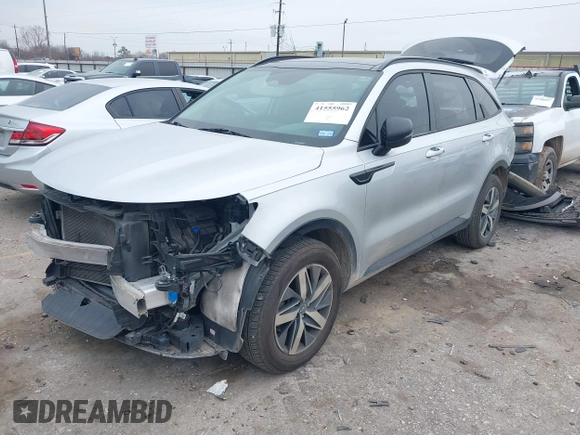 2022 Kia Sorento S with VIN 5XYRL4LC4NG150190, listed as a IAAI auction lot 41555962 with 68,651 mi miles. Bid and sale history available at carsss.com. Image 2.