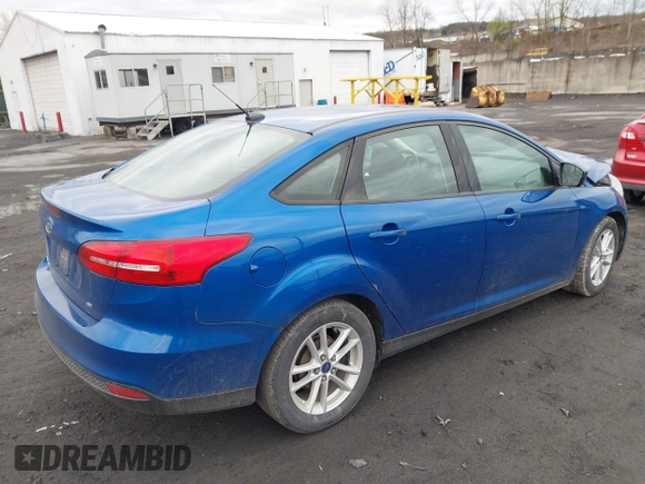 2018 Ford Focus SE z VIN 1FADP3F23JL200674, wystawiony jako IAAI lot #42009238 z przebiegiem 78 007 mil mil oraz . Historia ofert i sprzedaży dostępna na DreamBid. Obrazek 4.