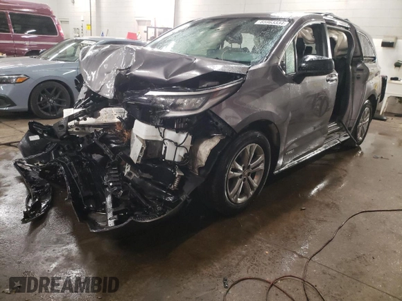 2021 Toyota Sienna XSE with VIN 5TDDSKFC1MS003145, listed as a Copart auction lot 85963334 with 74,145 mi miles and Salvage Title. Bid and sale history available at carsss.com. Image 1.