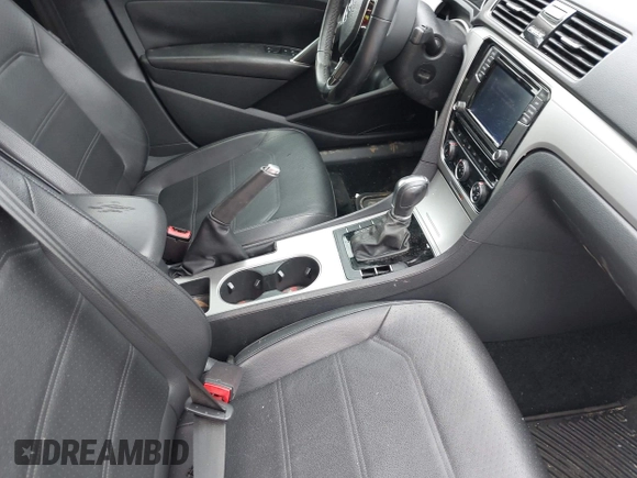 2019 Volkswagen Passat 2.0T Wolfsburg Edition with VIN 1VWLA7A33KC003355, listed as a IAAI auction lot 41545733 with 95,801 mi miles. Bid and sale history available at carsss.com. Image 5.
