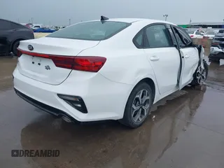 2021 Kia Forte LXS z VIN 3KPF24ADXME377638, wystawiony jako IAAI lot #42467878 z przebiegiem 53 446 mil mil oraz . Historia ofert i sprzedaży dostępna na DreamBid. Obrazek 4.