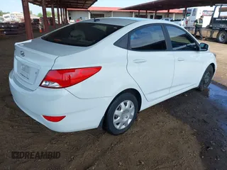 2016 Hyundai Accent SE z VIN KMHCT4AE8GU116292, wystawiony jako IAAI lot #42430290 z przebiegiem 127 084 mil mil oraz . Historia ofert i sprzedaży dostępna na DreamBid. Obrazek 4.