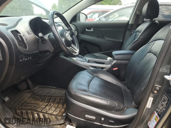 2015 Kia Sportage EX z VIN KNDPC3AC6F7688165, wystawiony jako Copart lot #57278795 z przebiegiem 109 081 mil mil oraz Czysty tytuł • Clean title. Historia ofert i sprzedaży dostępna na DreamBid. Obrazek 7.