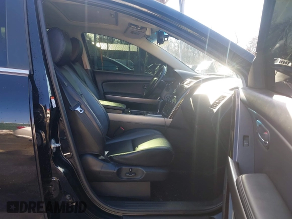 2011 Mazda CX-9 Grand Touring with VIN JM3TB3DV0B0304454, listed as a IAAI auction lot 41331484 with 221,985 mi miles. Bid and sale history available at carsss.com. Image 5.
