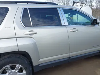 2015 GMC Terrain SLT with VIN 2GKFLXE32F6429187, listed as a IAAI auction lot 41697367 with 106,844 mi miles and . Bid and sale history available at carsss.com. Image 13.