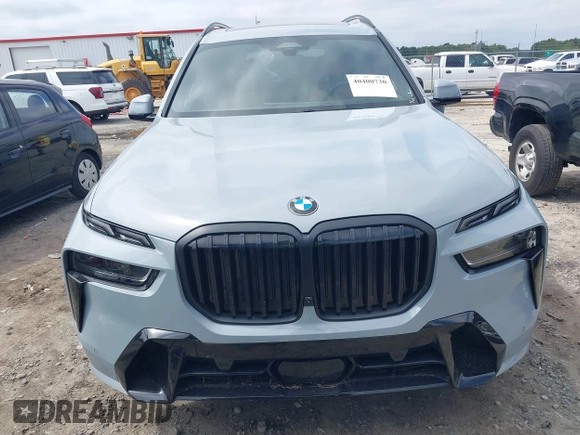2024 BMW X7 xDrive40i z VIN 5UX23EM07R9T99861, wystawiony jako IAAI lot #40400730 z przebiegiem 9 916 mil mil oraz . Historia ofert i sprzedaży dostępna na DreamBid. Obrazek 12.
