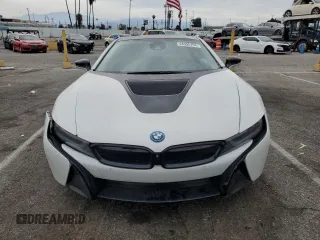 2016 BMW i8 z VIN WBY2Z2C55GV675128, wystawiony jako Copart lot #44595154 z przebiegiem 80 710 mil mil oraz . Historia ofert i sprzedaży dostępna na DreamBid. Obrazek 5.
