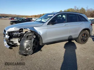2022 Mercedes-Benz GLC with VIN W1N0G8EB2NG082521, listed as a Copart auction lot 84461794 with 9,751 mi miles and Salvage Title. Bid and sale history available at carsss.com. Image 1.