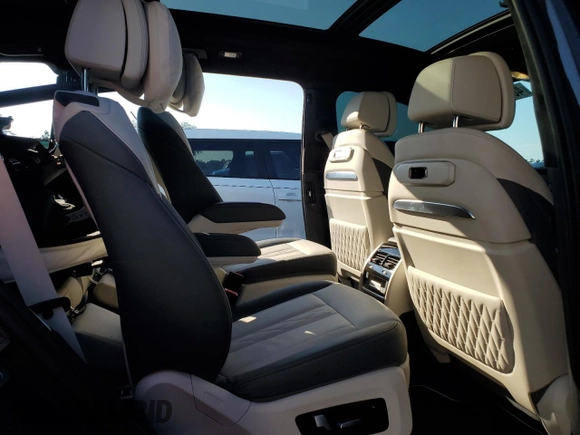 2024 BMW X7 M60i with VIN 5UX33EM00R9V42847, listed as a Copart auction lot 46498875 with 6,310 mi miles and Salvage Title. Bid and sale history available at carsss.com. Image 11.