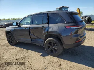 2023 Jeep Grand Cherokee Altitude с VIN 1C4RJGAG2PC623248, выставлен на аукционе Copart как лот 81327544 с пробегом 19 438 миль миль и Списание • Salvage title. История ставок и продаж доступна на DreamBid. Изображение 2.