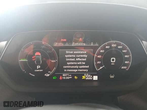 2023 Audi RS e-tron GT z VIN WAUBHBFW1P7903684, wystawiony jako Copart lot #76603094 z przebiegiem 6071 mil mil oraz Nie do naprawy. Historia ofert i sprzedaży dostępna na DreamBid. Obrazek 9.