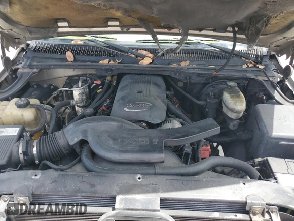 2003 Chevrolet Suburban LT with VIN 1GNEC16Z93J261285, listed as a Copart auction lot 61180305 with 211,620 mi miles and Non repairable. Bid and sale history available at DreamBid. Image 12.