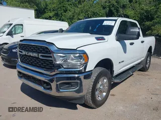 2024 Ram 2500 Big Horn with VIN 3C6UR5DJ2RG303949, listed as a IAAI auction lot 42575281 with 117,754 mi miles and . Bid and sale history available at DreamBid. Image 17.