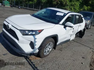2021 Toyota RAV4 LE z VIN 2T3G1RFV1MW214483, wystawiony jako IAAI lot #42187978 z przebiegiem 75 902 mil mil oraz . Historia ofert i sprzedaży dostępna na DreamBid. Obrazek 2.