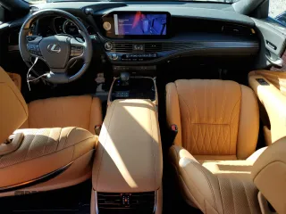 2023 Lexus LS z VIN JTHG5LGF5P5011549, wystawiony jako Copart lot #67789534 z przebiegiem 45 mil mil oraz Szkoda całkowita • Salvage title. Historia ofert i sprzedaży dostępna na DreamBid. Obrazek 8.