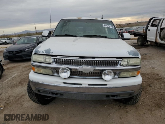 2002 Chevrolet Suburban LT with VIN 1GNFK16Z62J301344, listed as a Copart auction lot 86625244 with 271,596 mi miles and Salvage title. Bid and sale history available at DreamBid. Image 5.