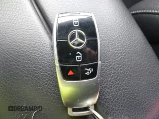2017 Mercedes-Benz E 300 Luxury with VIN WDDZF4KB3HA084967, listed as a IAAI auction lot 42281964 with 77,270 mi miles and . Bid and sale history available at DreamBid. Image 11.