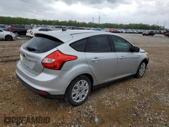 2012 Ford Focus SE z VIN 1FAHP3K26CL422264, wystawiony jako Copart lot #50735395 z przebiegiem 175 827 mil mil oraz Szkoda całkowita • Salvage title. Historia ofert i sprzedaży dostępna na DreamBid. Obrazek 3.