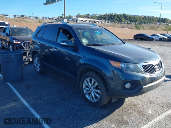 2011 Kia Sorento EX with VIN 5XYKU4A28BG028002, listed as a IAAI auction lot 41665503 with 1 mi miles. Bid and sale history available at carsss.com. Image 1.