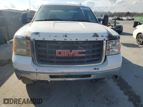 2008 GMC Sierra 2500HD SLT with VIN 1GTHK23628F219110, listed as a Copart auction lot 44631605 with 363,635 mi miles and Clean title. Bid and sale history available at DreamBid. Image 5.