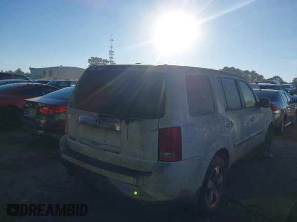 2012 Honda Pilot EX-L with VIN 5FNYF3H56CB034078, listed as a IAAI auction lot 40831718 with 129,336 mi miles. Bid and sale history available at carsss.com. Image 4.