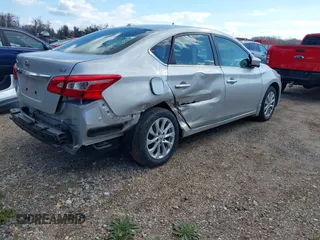 2018 Nissan Sentra SV z VIN 3N1AB7AP5JL623897, wystawiony jako IAAI lot #41867248 z przebiegiem 80 936 mil mil oraz . Historia ofert i sprzedaży dostępna na DreamBid. Obrazek 4.