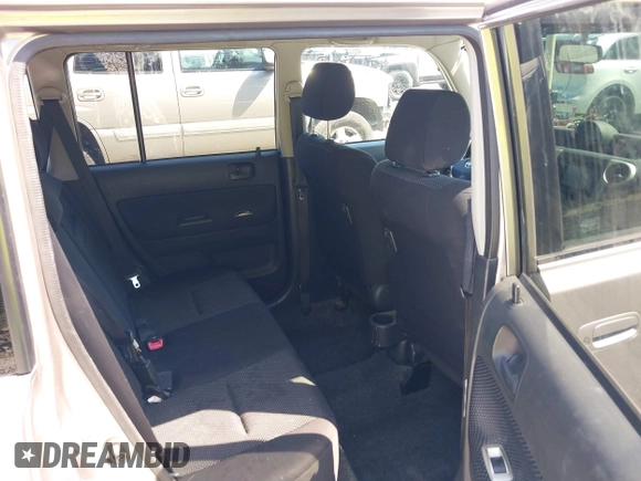 2005 Scion xB with VIN JTLKT324950220945, listed as a IAAI auction lot 42090170 with 182,235 mi miles. Bid and sale history available at carsss.com. Image 8.