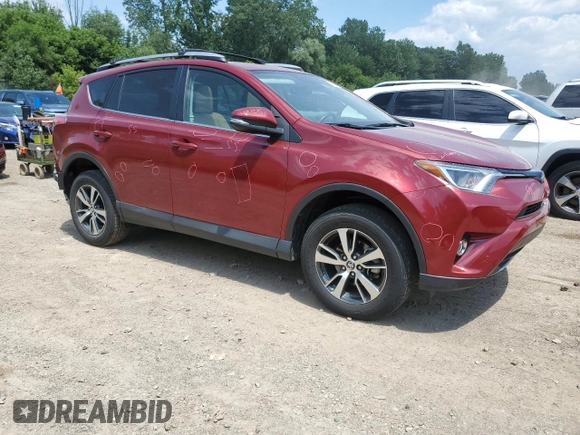 2018 Toyota RAV4 XLE z VIN 2T3WFREV2JW450439, wystawiony jako Copart lot #63300815 z przebiegiem 57 882 mil mil oraz Szkoda całkowita • Salvage title. Historia ofert i sprzedaży dostępna na DreamBid. Obrazek 4.