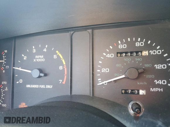1993 Ford Mustang z VIN 1FACP40E4PF155840, wystawiony jako Copart lot #88301375 z przebiegiem 2 135 mil mil oraz Czysty tytuł • Clean title. Historia ofert i sprzedaży dostępna na DreamBid. Obrazek 9.