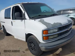 2002 Chevrolet City Express Cargo z VIN 1GCEG15W121226906, wystawiony jako IAAI lot #41882849 z przebiegiem 184 790 mil mil oraz . Historia ofert i sprzedaży dostępna na DreamBid. Obrazek 1.
