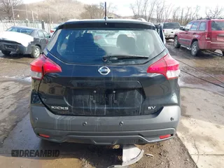 2020 Nissan Kicks SV z VIN 3N1CP5CV5LL496923, wystawiony jako IAAI lot #41440962 z przebiegiem 89 782 mil mil oraz . Historia ofert i sprzedaży dostępna na DreamBid. Obrazek 15.