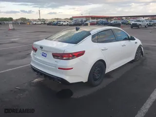 2019 Kia Optima EX with VIN 5XXGU4L14KG302388, listed as a IAAI auction lot 40636313 with 135,095 mi miles. Bid and sale history available at carsss.com. Image 4.