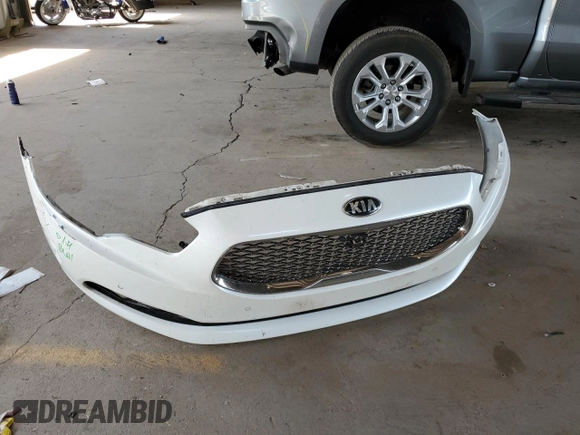 2017 Kia K900 Luxury with VIN KNALW4D45H6036529, listed as a Copart auction lot 63127755 with 114,540 mi miles and Salvage title. Bid and sale history available at DreamBid. Image 12.