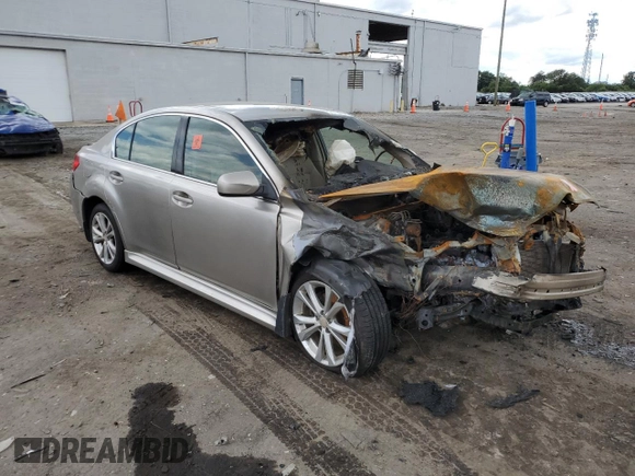 2014 Subaru Legacy Premium z VIN 4S3BMCC68E3005614, wystawiony jako Copart lot #57376495 z przebiegiem Nie podano mil oraz Szkoda całkowita • Salvage title. Historia ofert i sprzedaży dostępna na DreamBid. Obrazek 4.