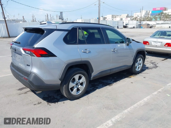 2020 Toyota RAV4 XLE with VIN 2T3W1RFV4LW097198, listed as a IAAI auction lot 42771030 with 33,354 mi miles and . Bid and sale history available at DreamBid. Image 4.