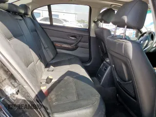 2008 BMW 3 Series 328i z VIN WBAVC53598FZ88029, wystawiony jako Copart lot #55409275 z przebiegiem Nie podano mil oraz Szkoda całkowita • Salvage title. Historia ofert i sprzedaży dostępna na DreamBid. Obrazek 10.